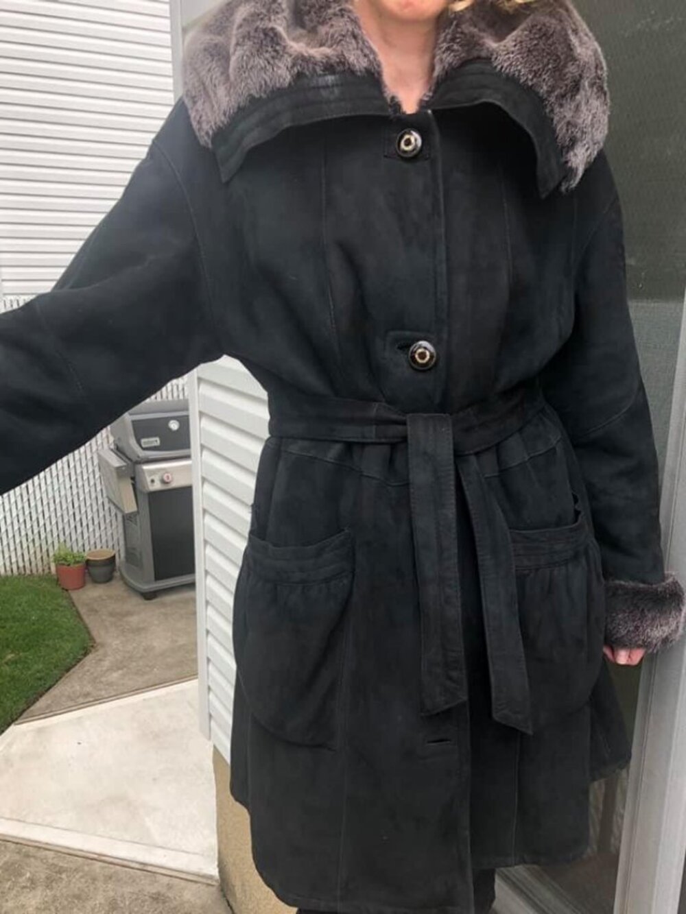 Studio Milano Black Genuine Shearling Coat Size 6 US
